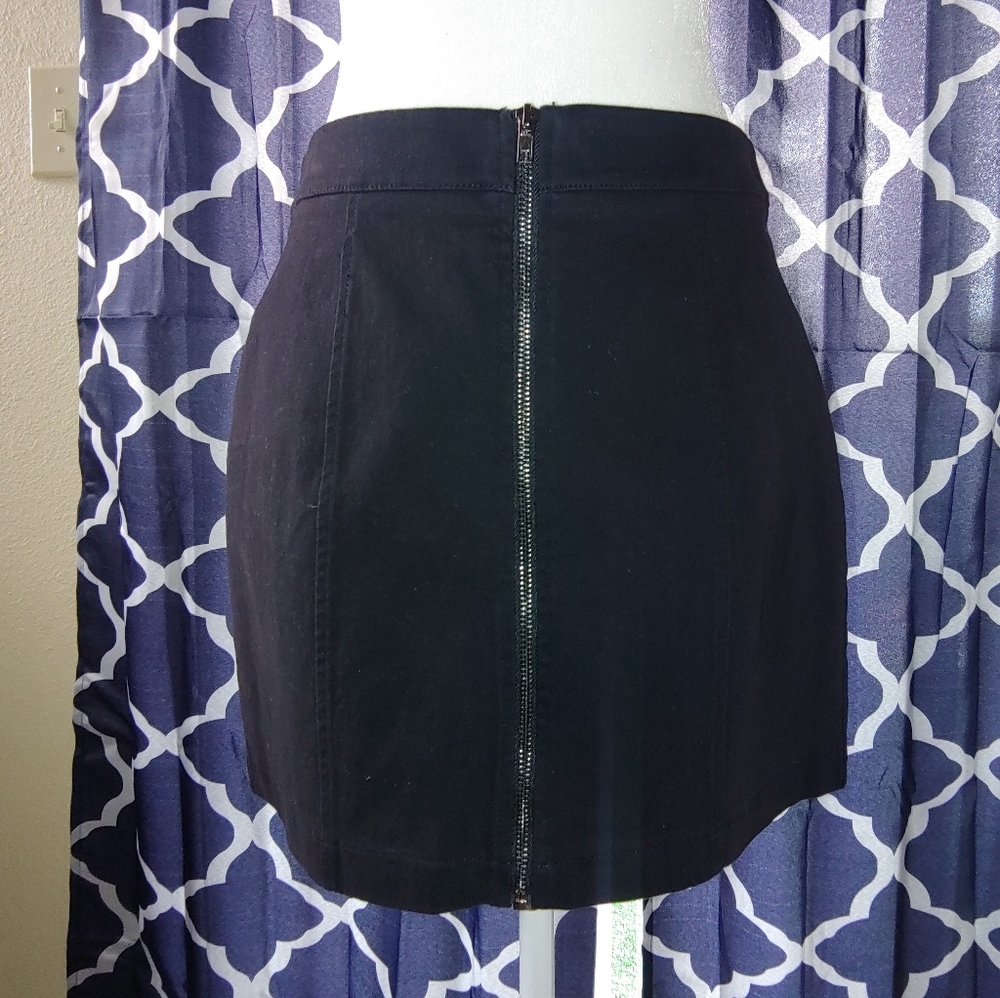 Black Zipper mini skirt
